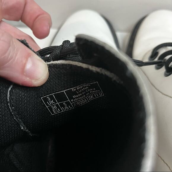 Doc Dr. Martens | Women's Punk Goth White Leather Luana Combat Boots Sz 5 - Picture 5 of 6